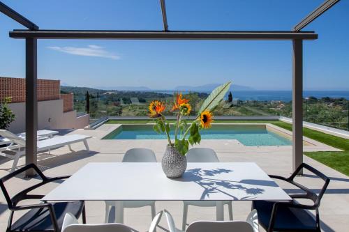 Kanali Villa | LUMIERE VILLAS