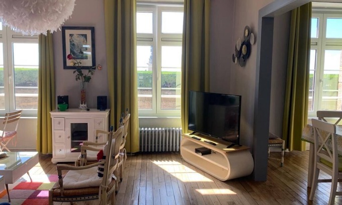 Ille-et-Vilaine Apartment | Lumineux, Calme et Bien Situé