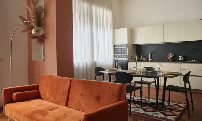 Loreto Apartment | Luminoso appartamento 1min dalla metro [LuxHome33]