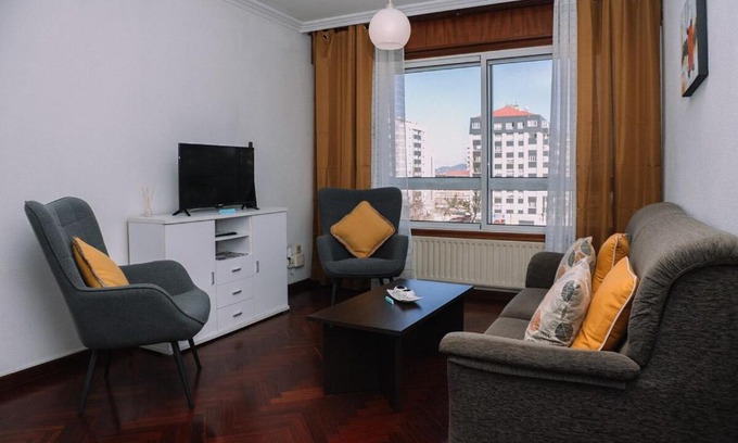 Coia Apartment | Luminoso y cómodo con parking by CABANA Rentals