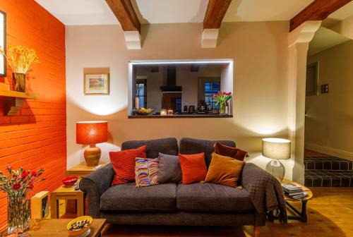 Whitehead House | Lúnasa, a beach front haven