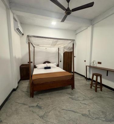Battaramulla Bed & Breakfast | Lunora Beach Home