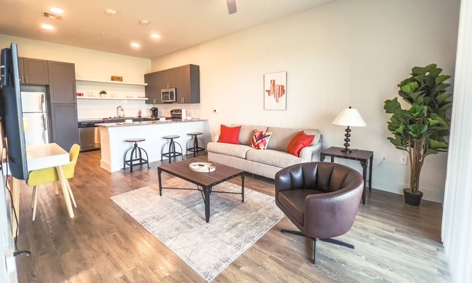 Pflugerville Apartment | Lux Apt packed with Amenities!