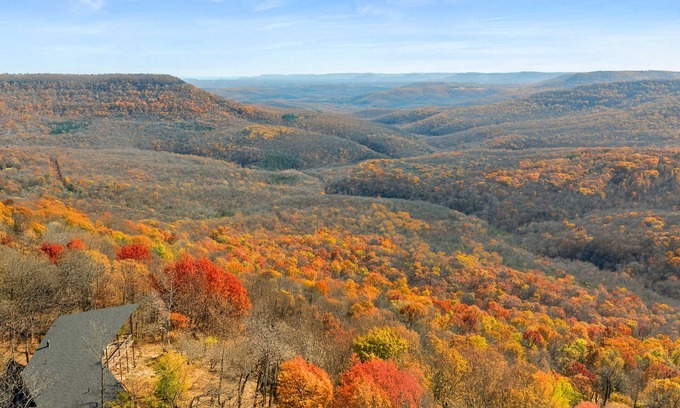 Harrison Cabin | Lux Cabin Mountain Escape - Scenic Views, River, Hiking, Kayaking