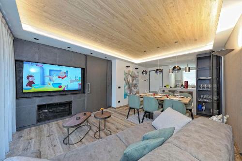 Pinzolo Apartment | Lux Domotic Apt-Chalet Dolomites