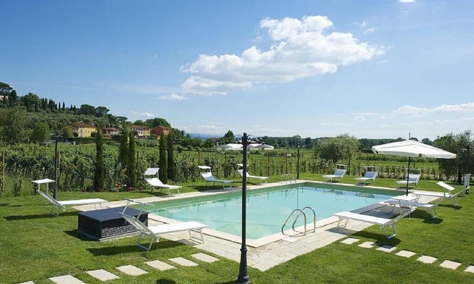 Capannori Villa | Luxury Tuscany Villa with Private Pool, 13 Sleeps. Lucca 10 km.