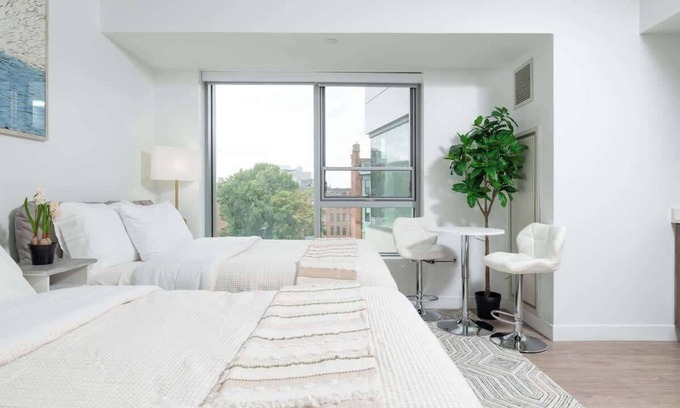 Central Square Apartment | Lux Studio 2x Queen beds Gym near MIT Harvard in Central Square