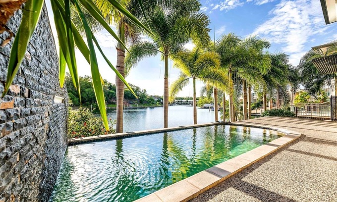 Bayview House | Luxe Bayview Oasis with Dream Waterfront Pool