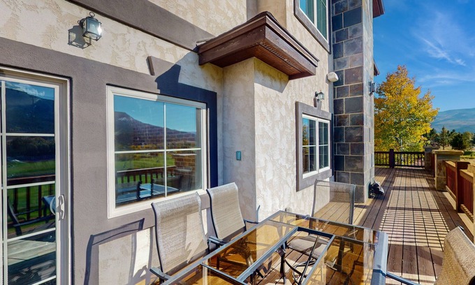 Gypsum House | Luxe home on Gypsum Creek Golf Course with fireplace and mountain views
