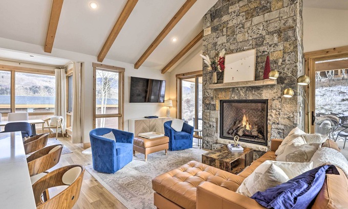 Silverthorne House | Luxe Home w/Patio & Pool Access in Silverthorne!