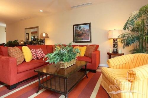 Coco House | Luxe! Impressively designed 2nd-floor unit in Coco done in red and orange hues