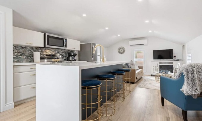 Port Dover Condo | Luxe Lodges on Lake Erie ~ Aquamarine ~ Beachfront