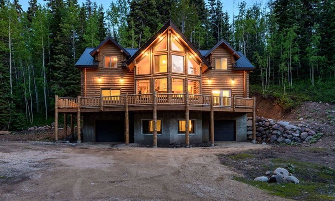 Timber Lakes Cabin | Luxe Mountain Cabin Escape & Outdoor Adventure | 27 mi to Park City Sundance