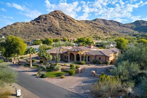 Paradise Valley House | LUXE-Mountain Estate-Heated Pool-Paradise Valley