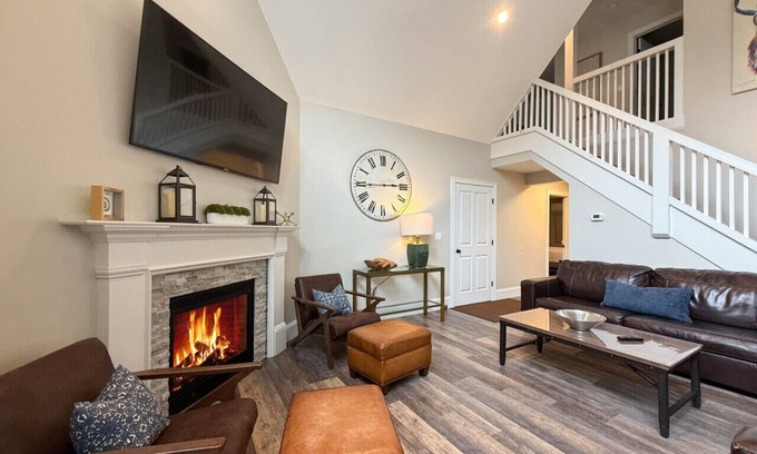 Cranmore Birches House | Luxe Mountain Home | River, Cranmore and Downtown!