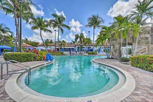 Royal Harbor Apartment | Luxe Naples Bay Resort Condo Near Fifth Ave!