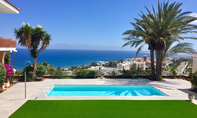 San Agustin House | Luxury bungalow with breathtaking views over the beach and the sea