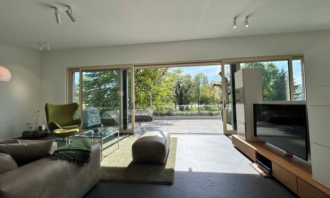 Radolfzell am Bodensee Apartment | Luxuriöse Ferienwohnung "seeblick Deluxe" auf der Halbinsel Mettnau am Bodensee