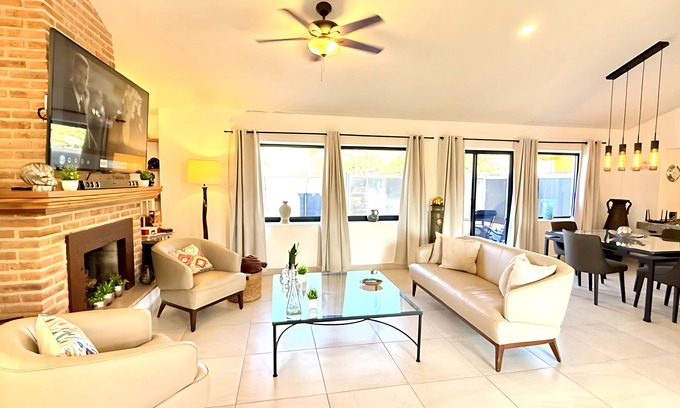 San Antonio Tlayacapan Apartment | Luxurious Ajijic 2 Bedroom House - Amazing Patio - Centrally Located