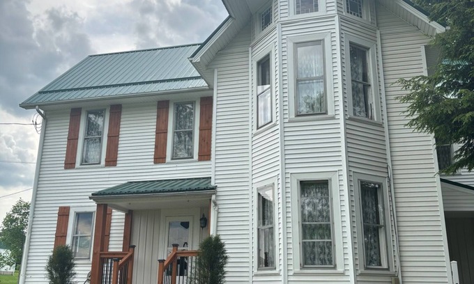 Wooster Other | Luxurious 1880's Farmhouse