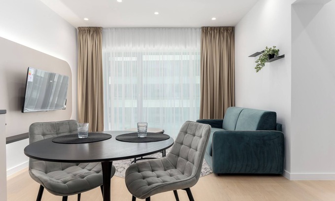 Sector 2 Apartment | Luxurious 2-room apartment in northern Bucharest: concierge services, WiFi, AC