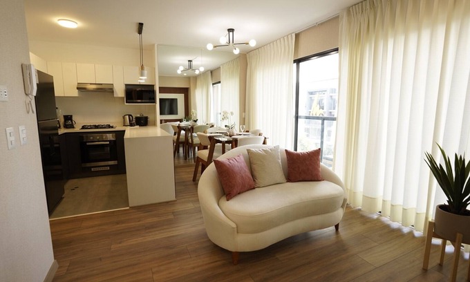Leuro Apartment | Luxurious 2BR loft with balcony in Miraflores
