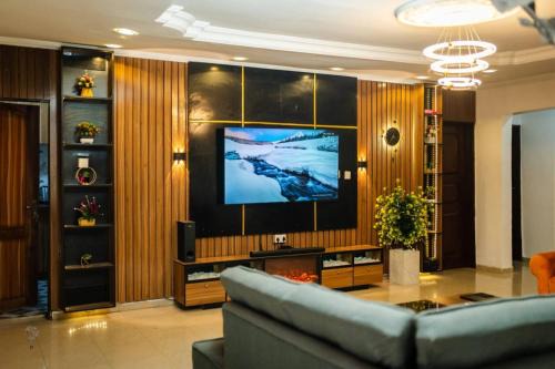 Alimosho Apartment | Luxurious 3-Bedroom Apartment in Heart of Lagos