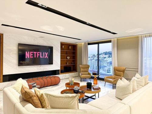 Quartier Mozart Apartment | Luxurious 3-Bedroom Penthouse, Private Elevator, Breathtaking Views