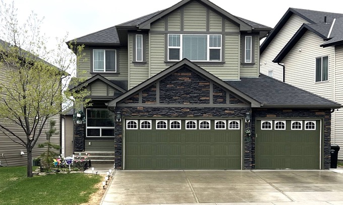 Panorama Hills House | Luxurious 4 BR Home close to amenities in NW - Minutes to DT, Airport, Stampede