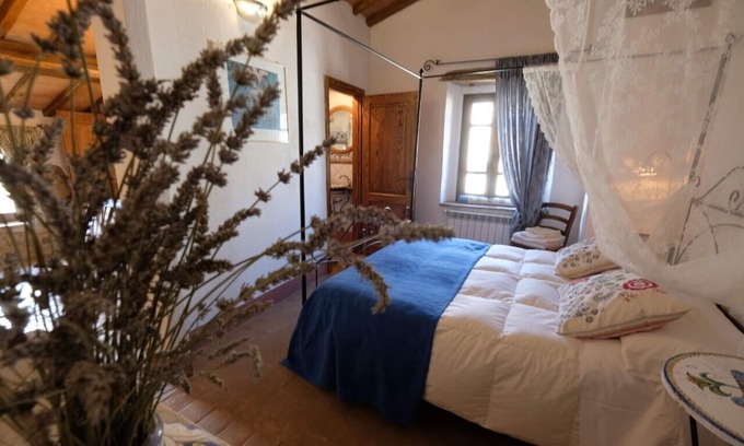 Castiglione d'Orcia House | Luxurious Agriturismo Agriturismo Terme Bagni San Filippo Val d'Orcia.