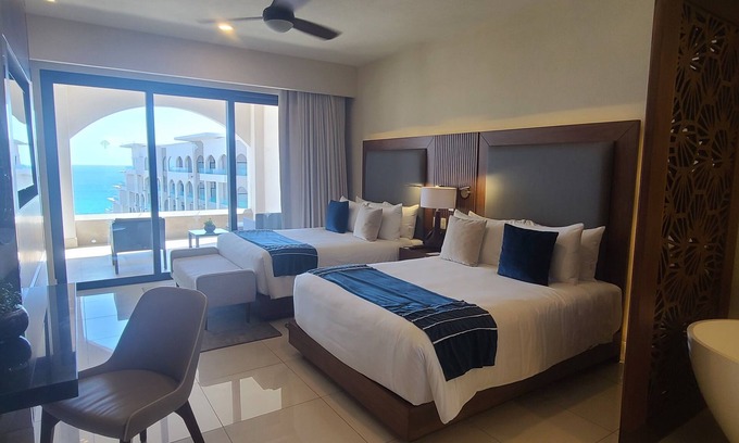 El Zacatal Resort | Luxurious and Beautiful Luxurious 5-Diamond Resort in Villa la Valencia LosCabos