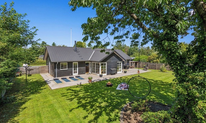 Rageleje House | Luxurious and idyllic summer house – 134 m²