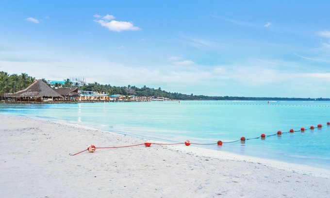 Reparto Ibarra Apartment | Luxurious Apartment with View of Boca Chica Beach
