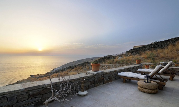 Pisses Villa | Luxurious beachfront villas in secluded area