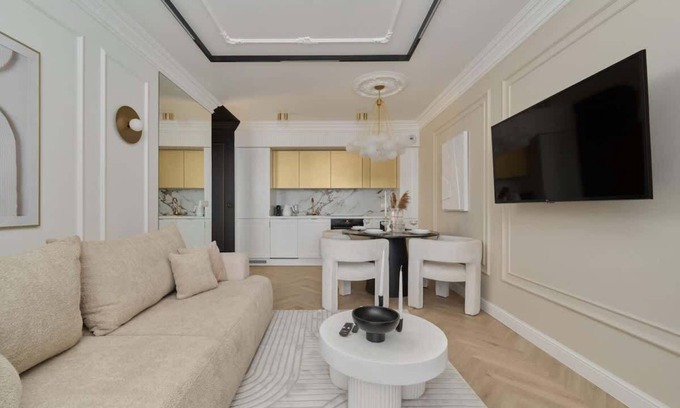 Srodmiescie Apartment | Luxurious Beige Apartment | 13th floor | Wrocław