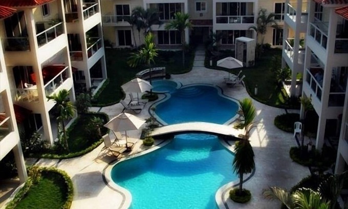 ProCab Condo | Luxurious Condo, 4 Minutes Walk to Beach, Relaxation and Fun