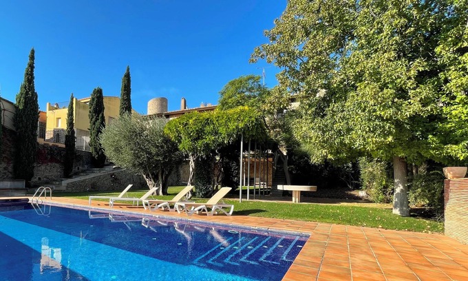 Bellcaire d'Emporda Villa | Luxurious Villa in Town Close to the Beaches of Costa Brava