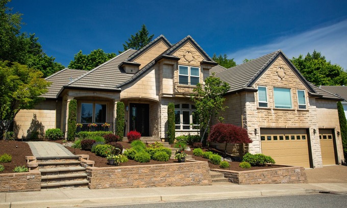 Northwest Portland House | Luxurious Forest Heights Furnished Home For Rent