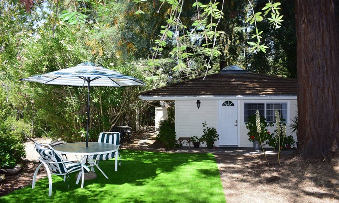 Saratoga Cottage | Luxurious Guesthouse Cottage in Saratoga- Upscale area.
