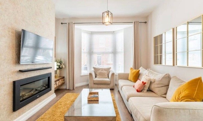 Anfield House | Luxurious Home 60 seconds to Liverpool FC Stadium