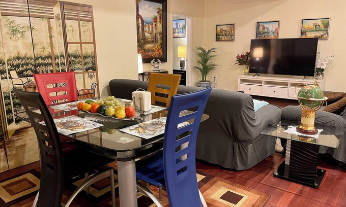 Neabsco Apartment | Luxurious Home Away From Home