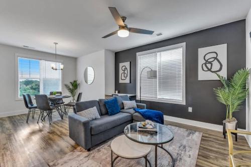 Hayes Apartment | Luxurious King 2BR Suite Mins to Downtown Durham!