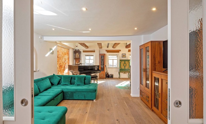 Loschwitz Villa | Luxurious Limestone Mansion - 320 sqm - 7 Rooms