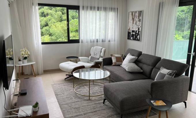 Cocody Apartment | Luxurious Modern Flat Rivera 4 avec Vue Lagunaire 2Bed 2.5Bath