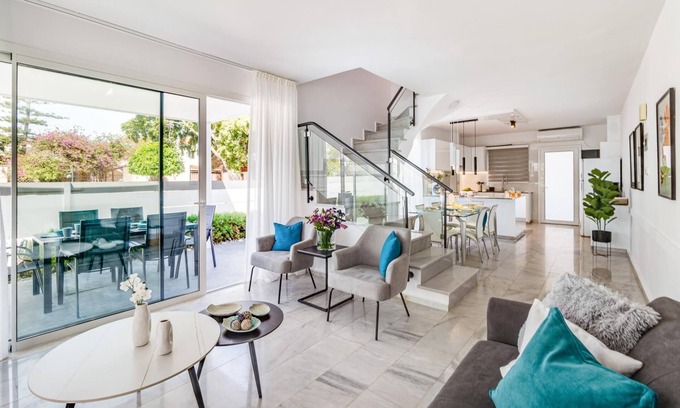 Paphos Apartment | Luxurious ONE Maisonette by Ezoria Villas
