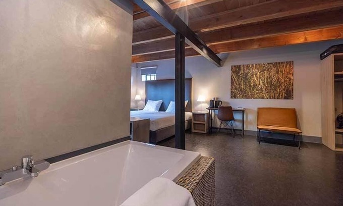 Coevorden Hotel | Luxurious Room in Historical Estate – Near Plopsa Indoor Coevorden