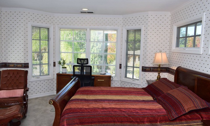 Saratoga Villa | Luxurious Secluded Master Suite in a Saratoga Villa.