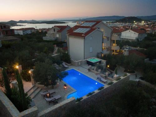 Susica Villa | Luxurious Villa in Murter with Pool