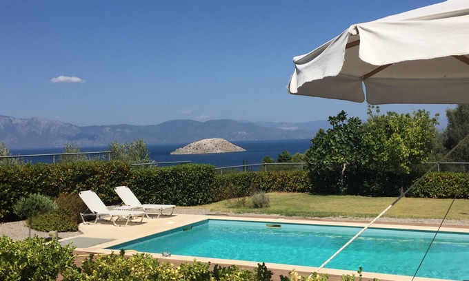 Skroponeria Villa | Luxurious Villa with ecopool-next to the sea, close to Athens! Strict cleaning!