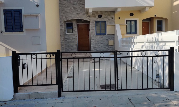 Egkomi Villa | Luxurious villa with High-End Amenities and Elegant Finishes.